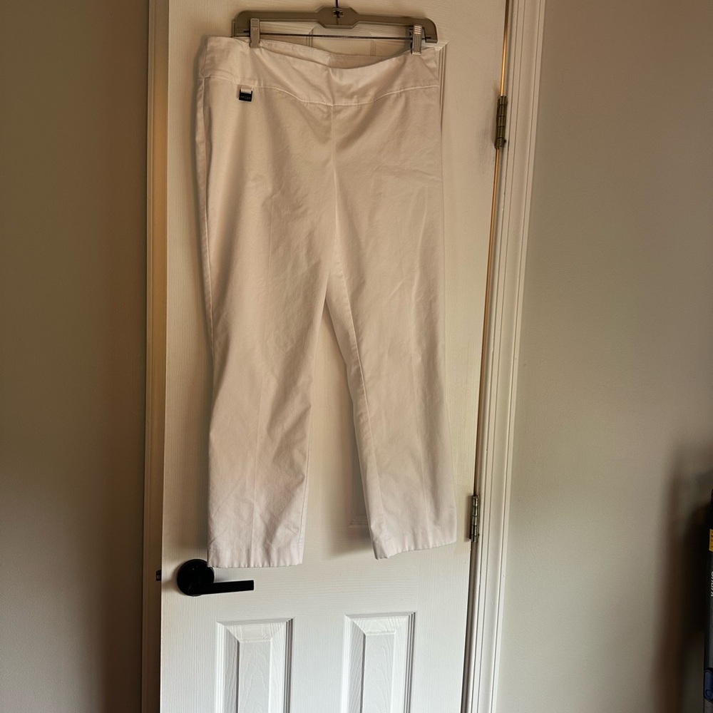 White Cropped Pants